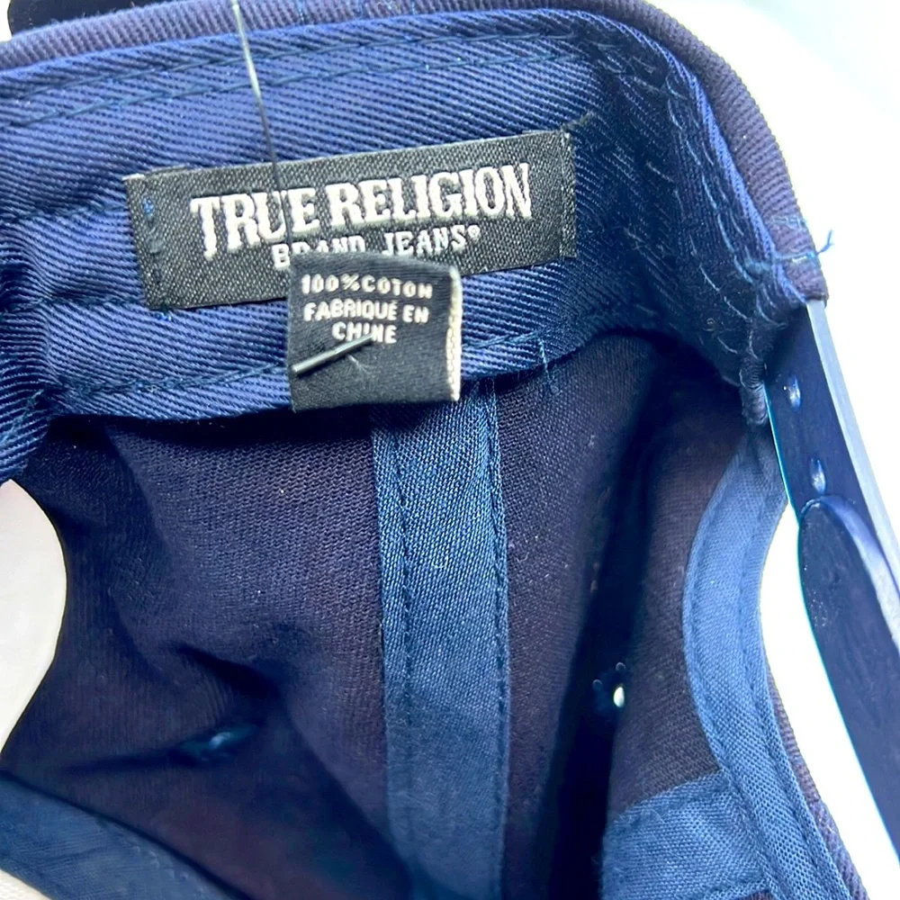 TRUE RELIGION UNISEX CAP/HAT, THE COLOR IS 